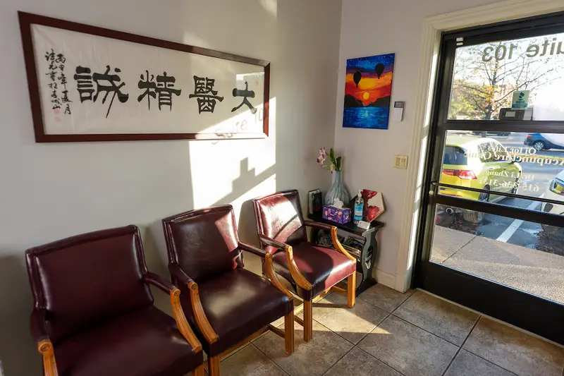 Qi For Life Acupuncture waiting room